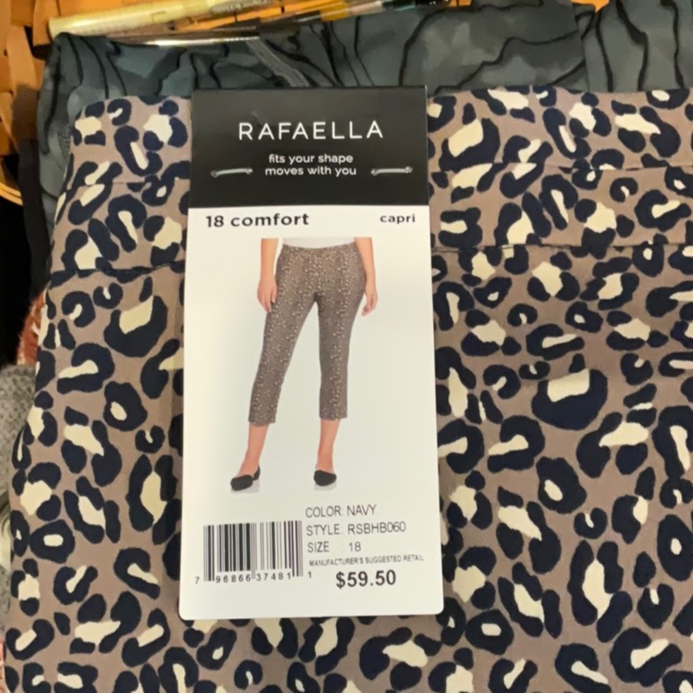 Capris - Picture 3 of 3